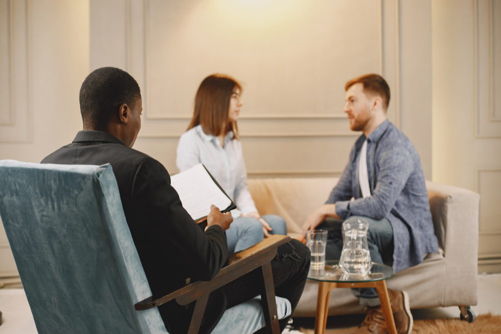 married-couple-having-problems-in-their-relationship-they-are-attending-pshycologist-for-advice